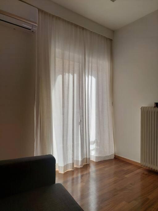 Cozy, Sunbathed, 30M2 Apartment Афины Экстерьер фото